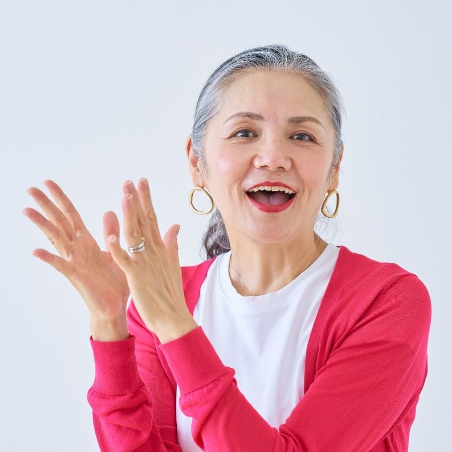 teacher clapping